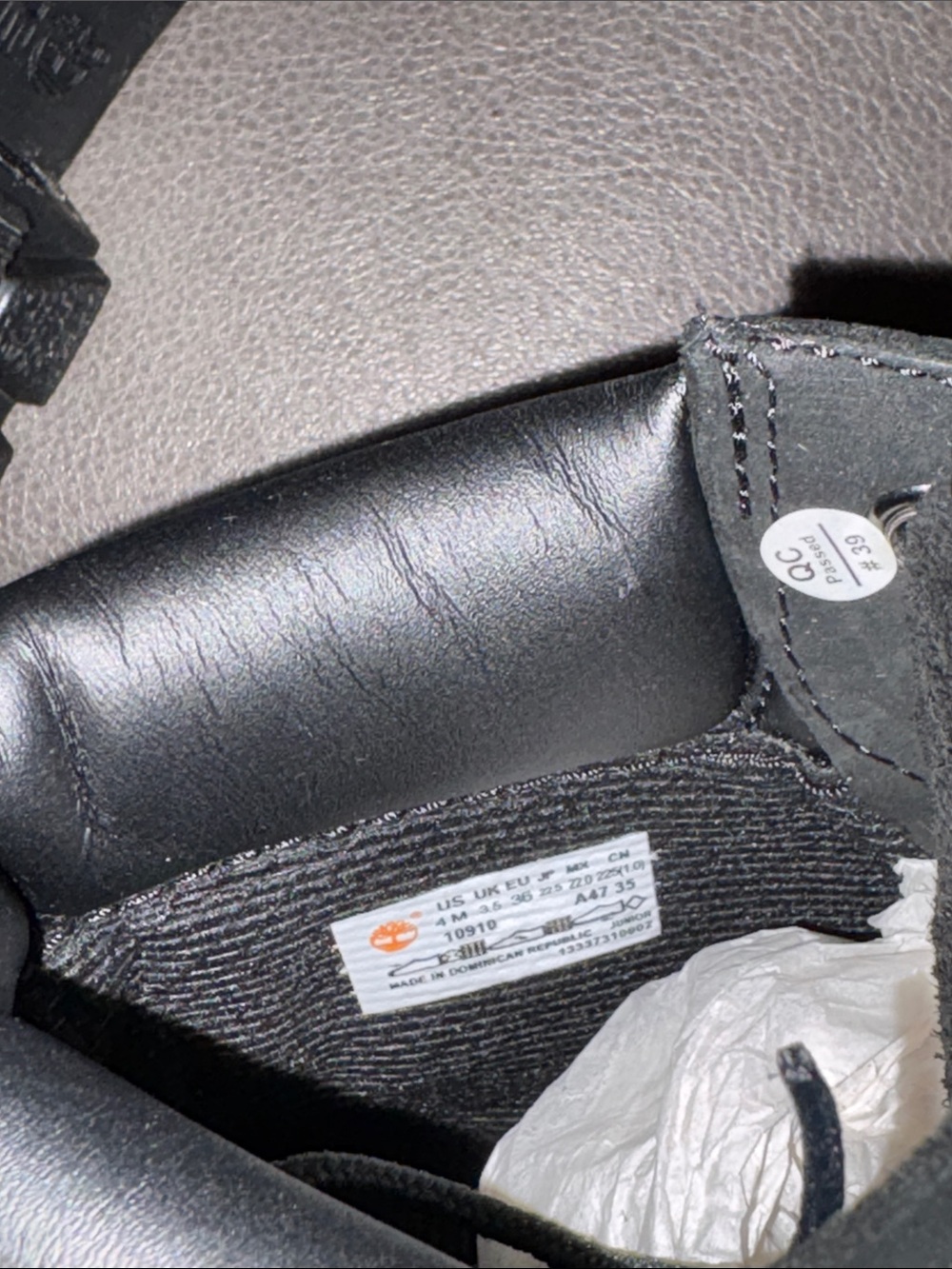 (New) Never worn Timberland Black Nubuck 6-Inch Lace-Up Boots (Big kids) *No Box - Picture 6 of 7